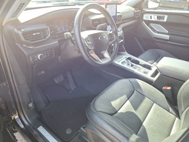 Certified 2023 Ford Explorer Limited w/ Hybrid Equipment Group 310A image 13