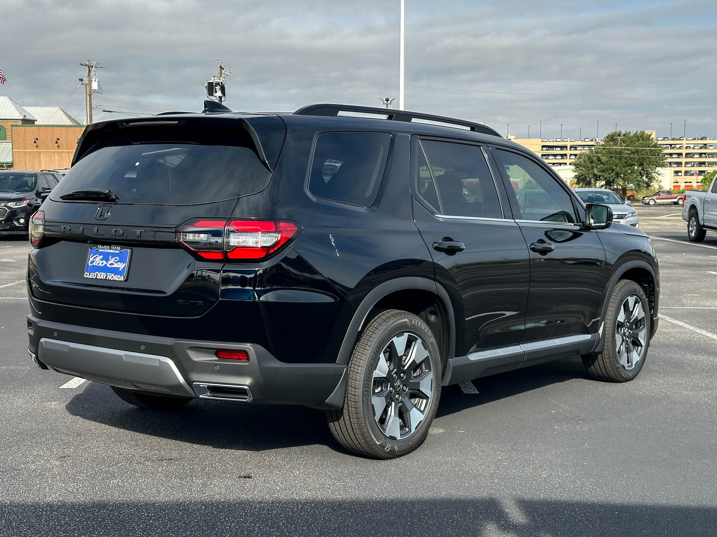 New 2026 Honda Pilot Elite image 5