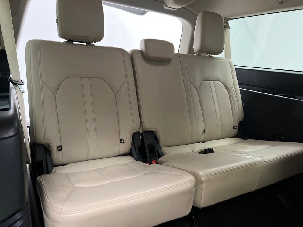 Used 2022 Ford Expedition Max Platinum AWD/4WD image 37