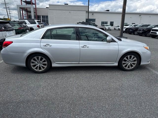 Used 2011 Toyota Avalon Limited FWD image 6
