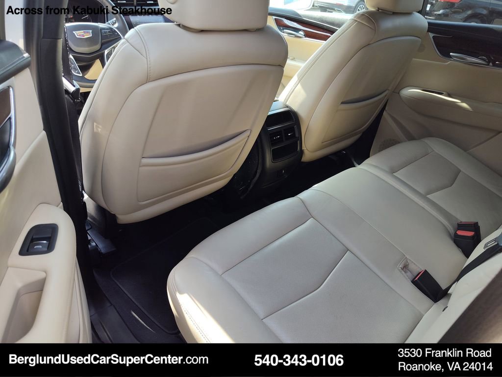 Used 2017 Cadillac XT5 Luxury w/ Driver Awareness Package image 31