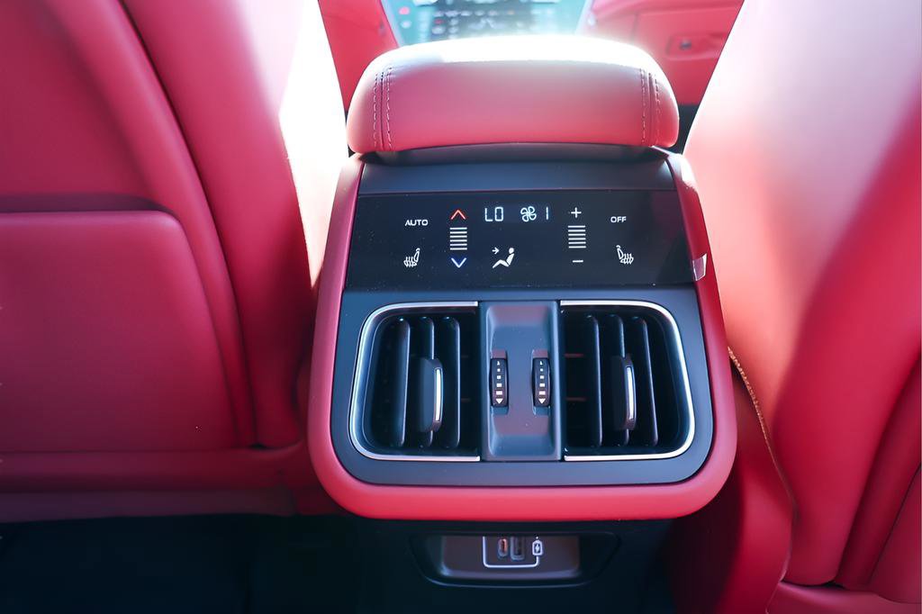 New 2025 Maserati Grecale Folgore AWD/4WD image 25