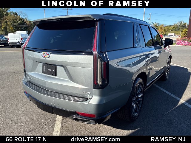 Used 2023 Cadillac Escalade Sport AWD/4WD image 7