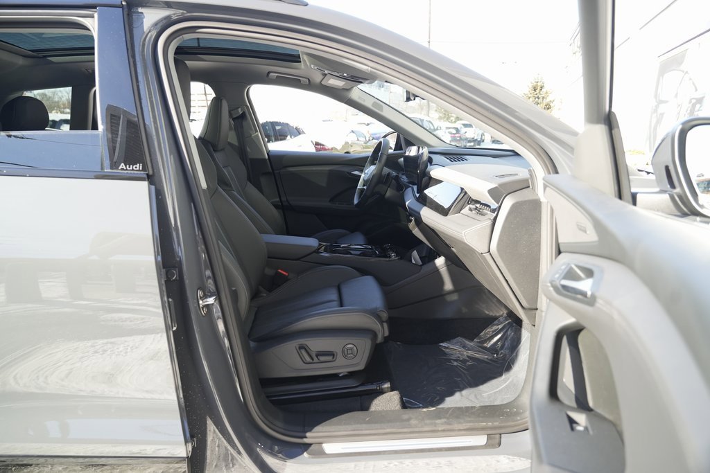 Used 2025 Audi Q6 e-tron Premium Plus w/ Premium Plus image 35