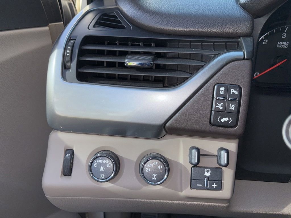 Used 2015 Chevrolet Tahoe LTZ image 17