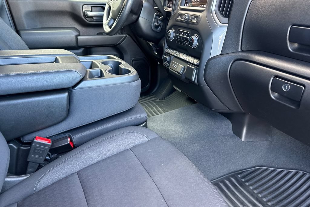 Used 2025 Chevrolet Silverado 2500 Custom w/ Custom Value Package AWD/4WD image 17
