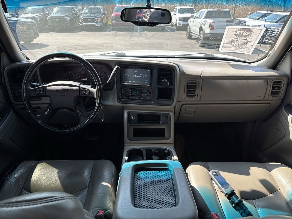 Used 2004 Chevrolet Silverado 2500 LT w/ Skid Plate Package AWD/4WD image 10