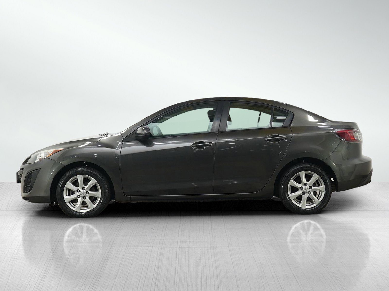 Used 2011 MAZDA MAZDA3 i Touring FWD image 2