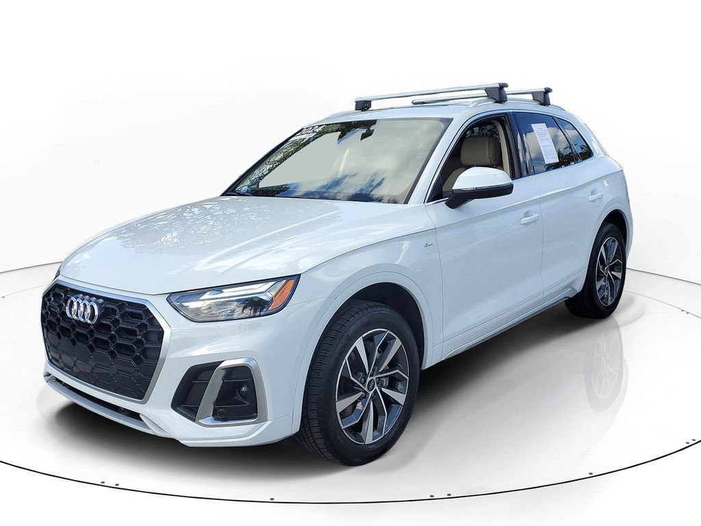 Certified 2024 Audi Q5 2.0T Premium w/ Convenience Package image 2
