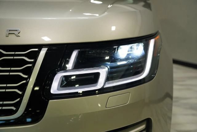 Used 2020 Land Rover Range Rover HSE AWD/4WD image 6