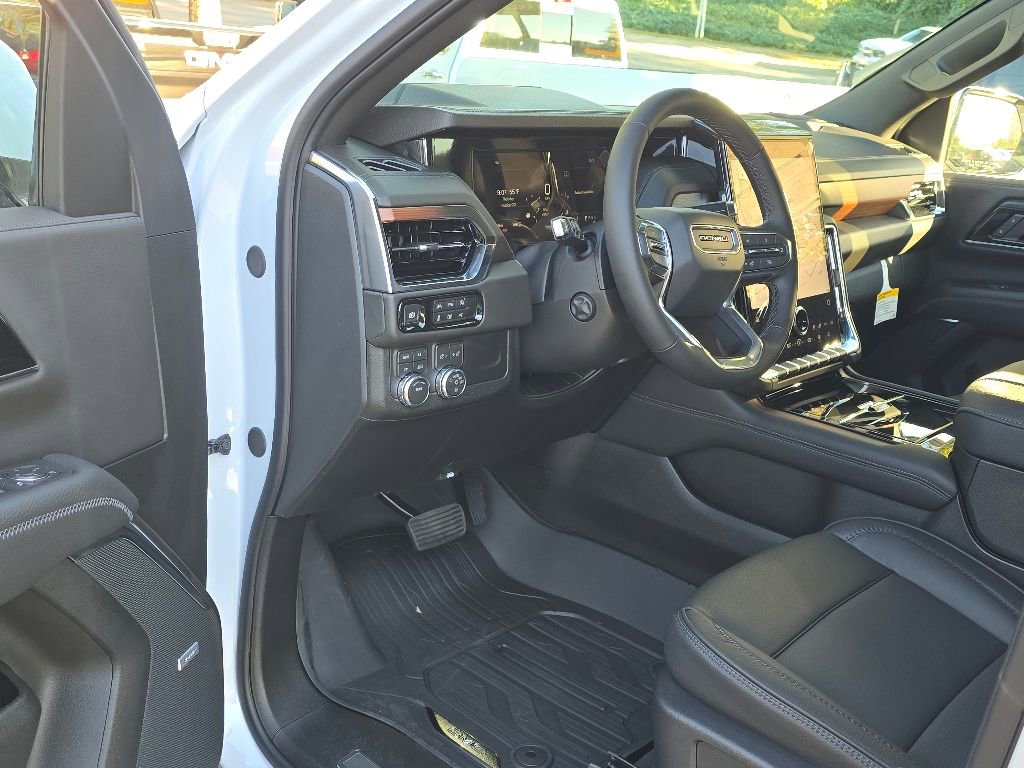 New 2026 GMC Yukon Denali image 4
