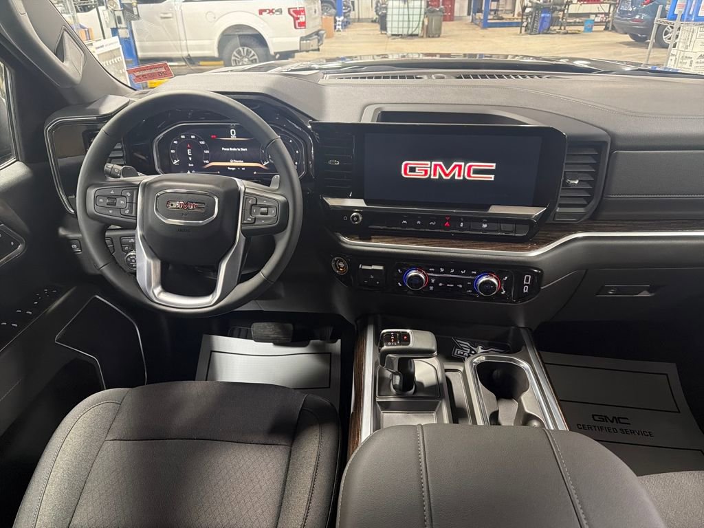 New 2026 GMC Sierra 1500 Elevation image 16
