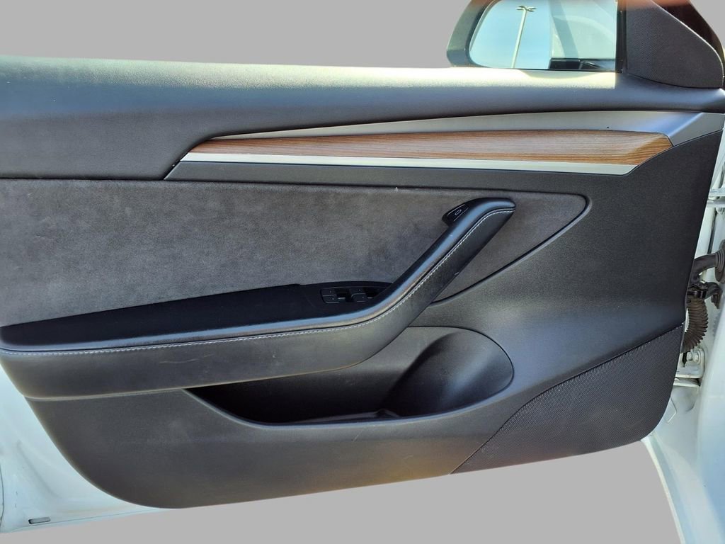 Used 2022 Tesla Model 3 Long Range image 17