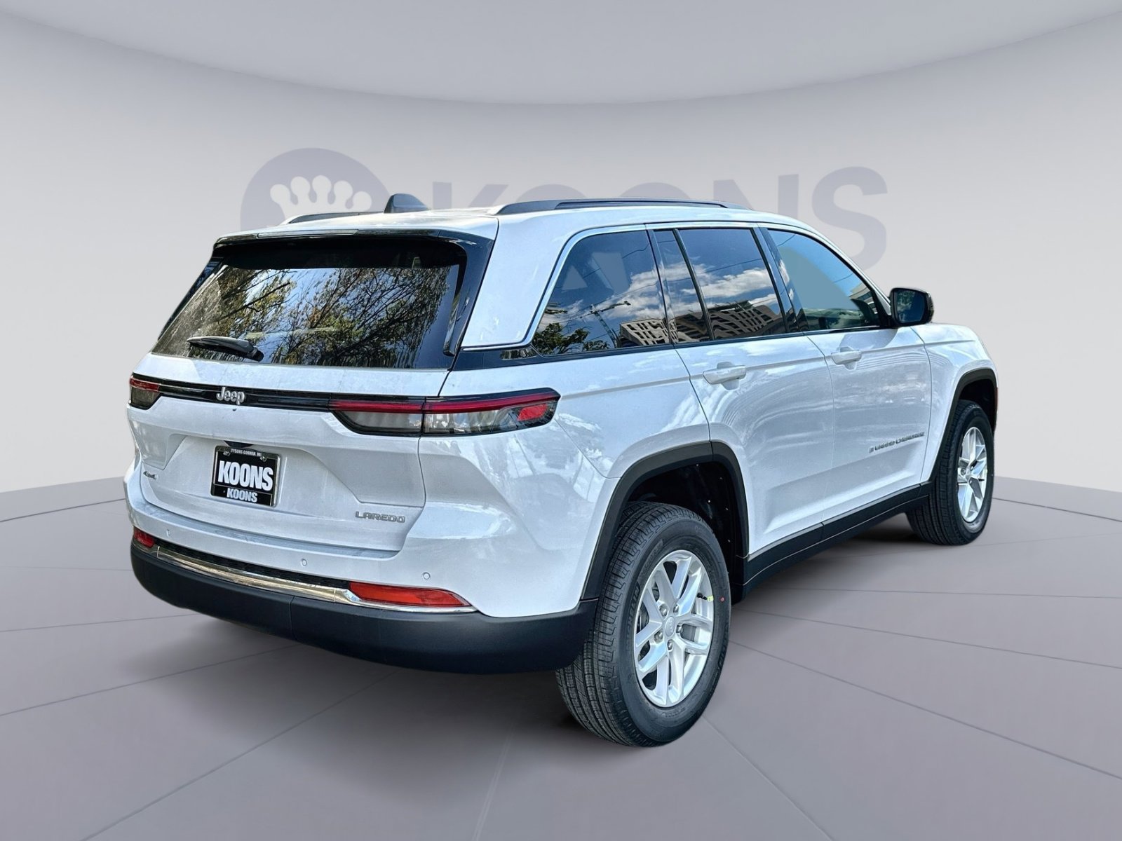 New 2025 Jeep Grand Cherokee Laredo w/ Luxury Tech Group I image 7