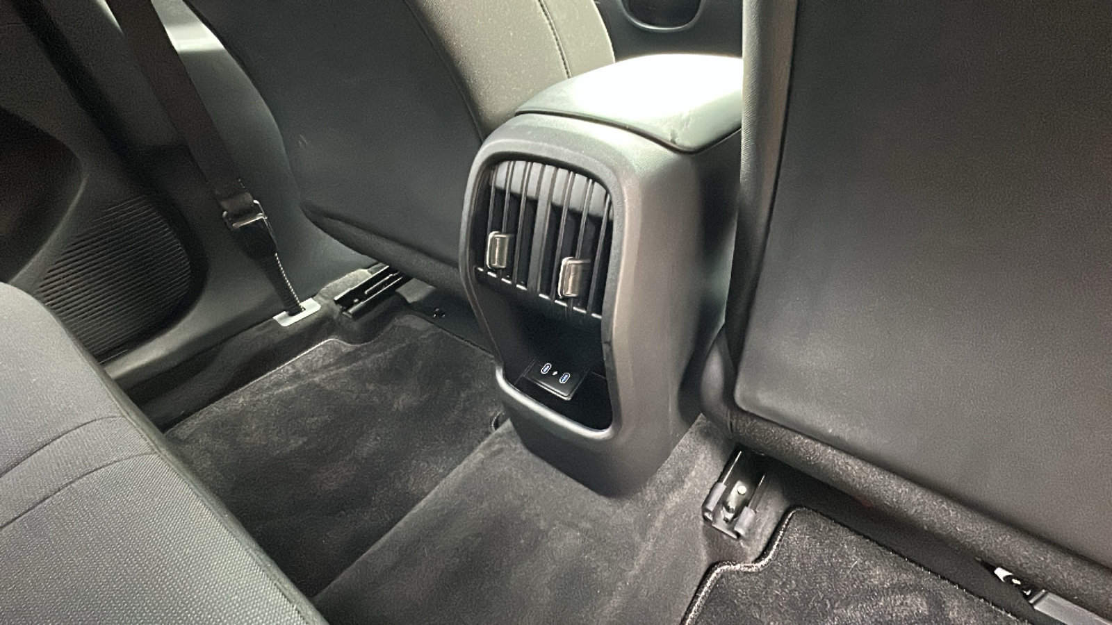 Used 2024 Hyundai Kona SEL AWD/4WD image 24