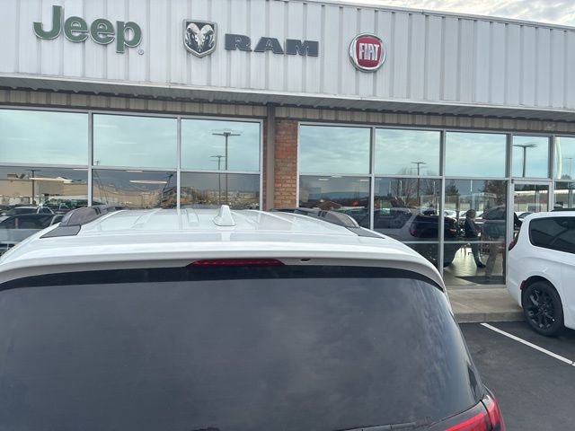 Used 2021 Chrysler Pacifica Touring w/ S Appearance Package image 4