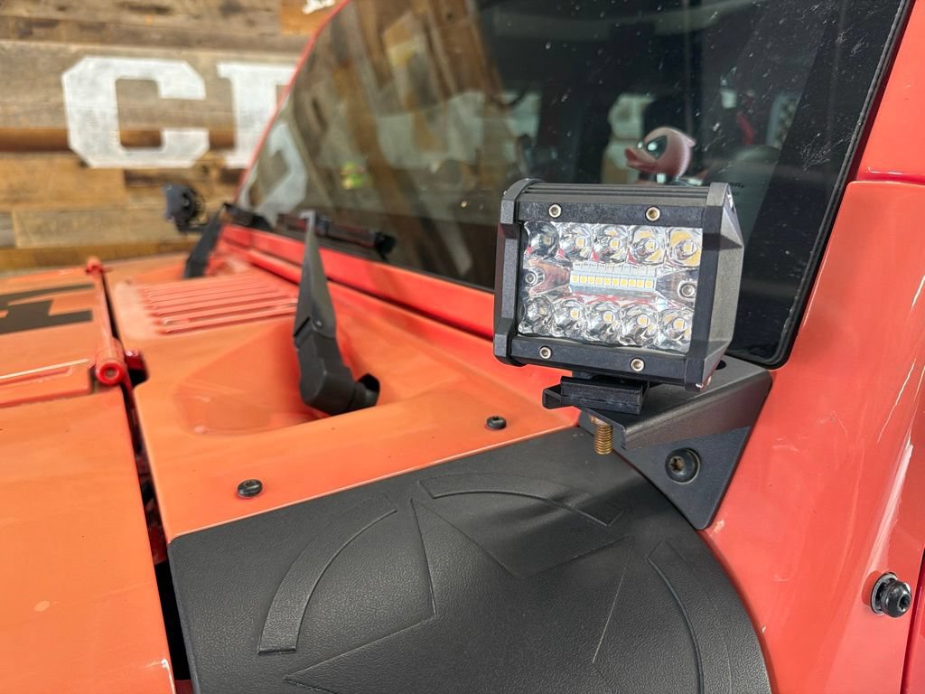 Used 2013 Jeep Wrangler Unlimited Sahara w/ Dual Top Group AWD/4WD image 9