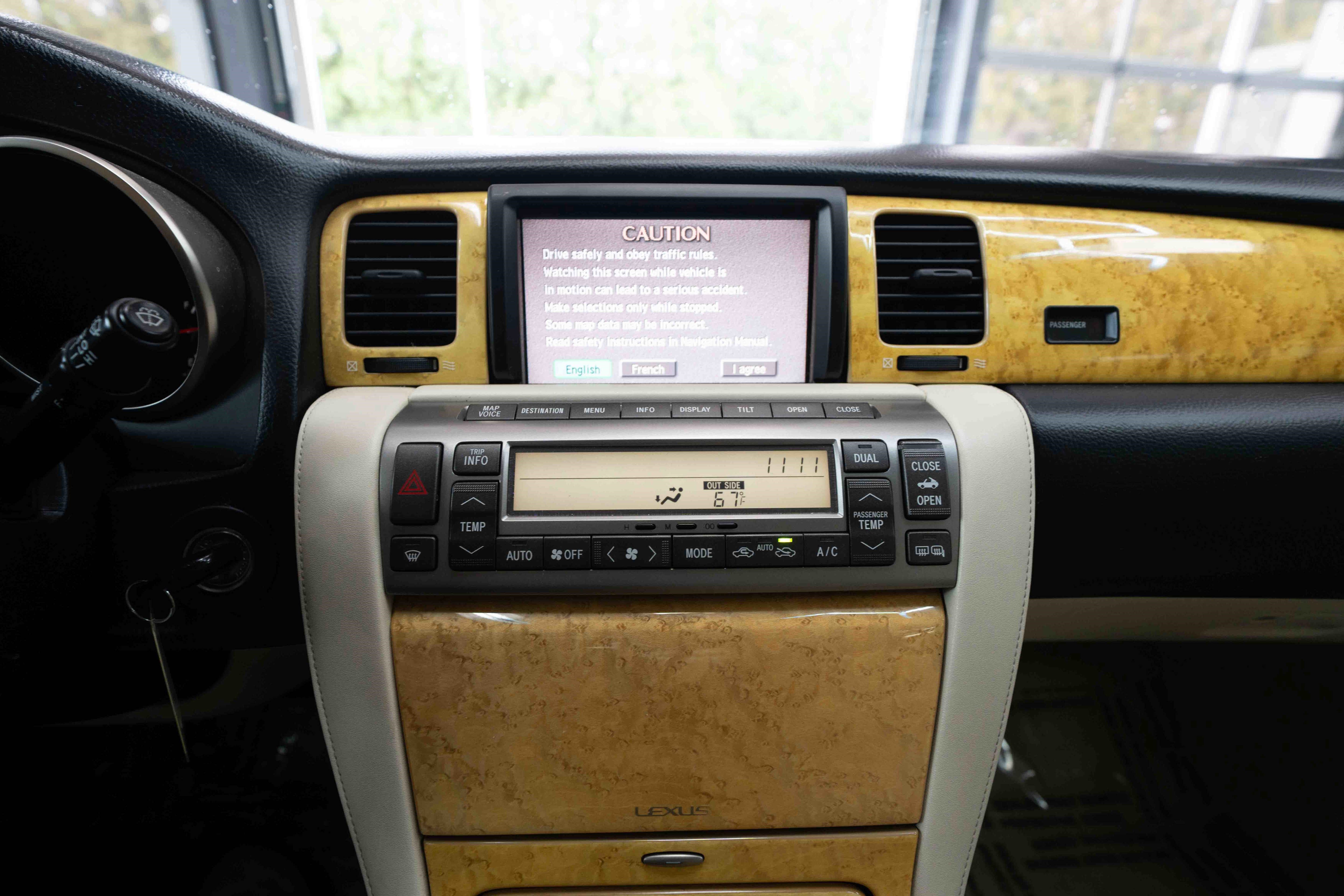 Used 2004 Lexus SC 430 Convertible image 17