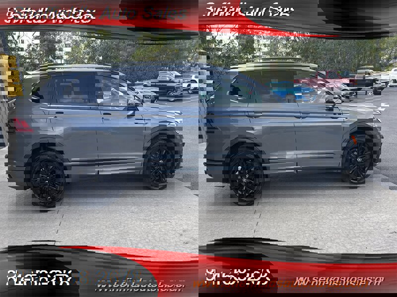 Used 2022 Volkswagen Tiguan SE R-Line image 3