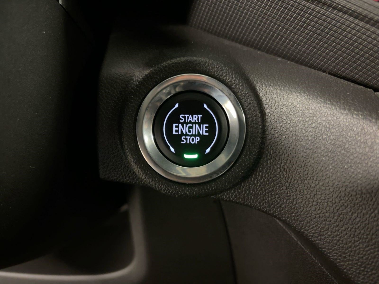 Used 2023 Chevrolet TrailBlazer RS w/ Technology Package image 26