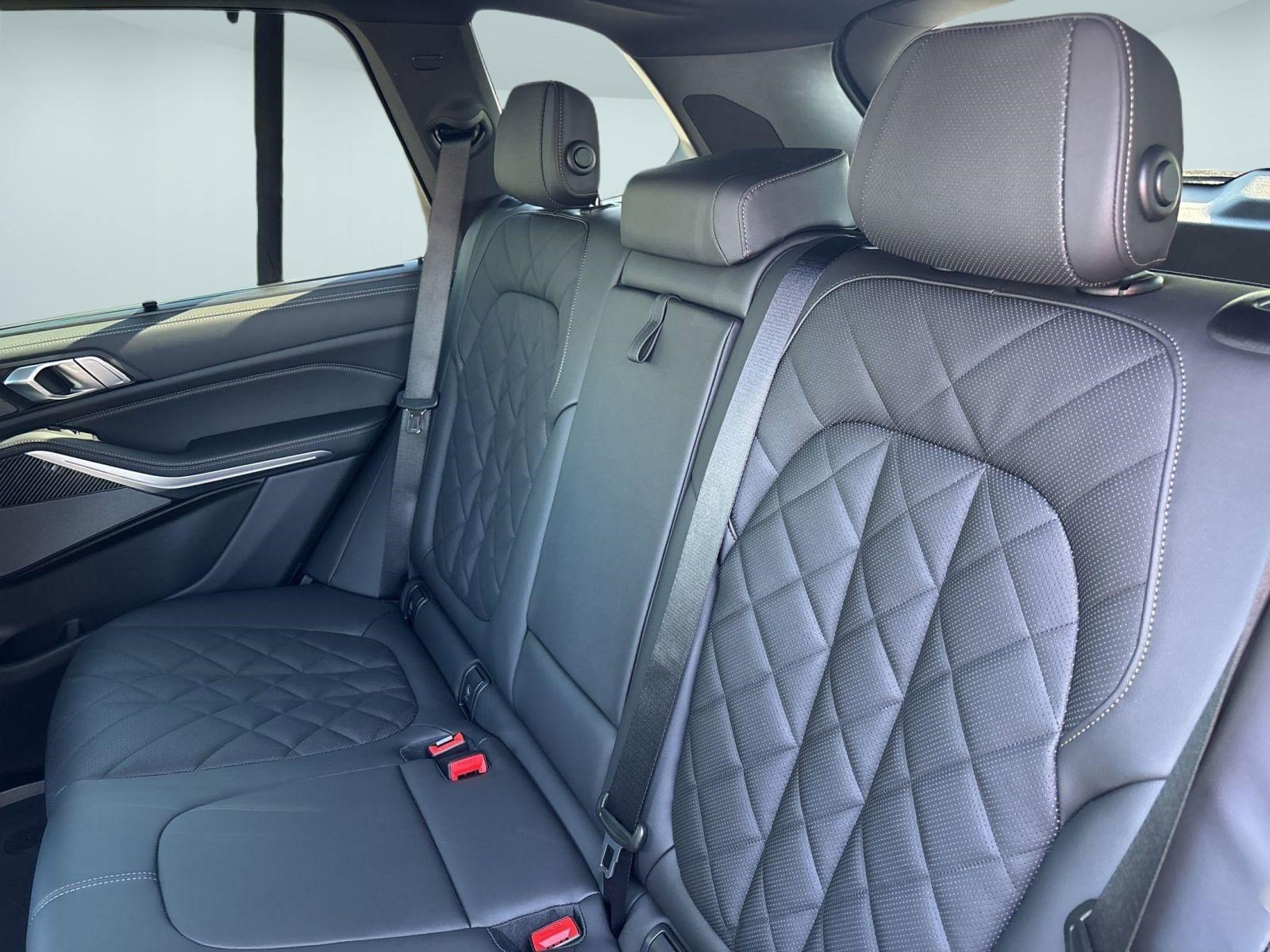 New 2026 BMW X5 M60i AWD/4WD image 27