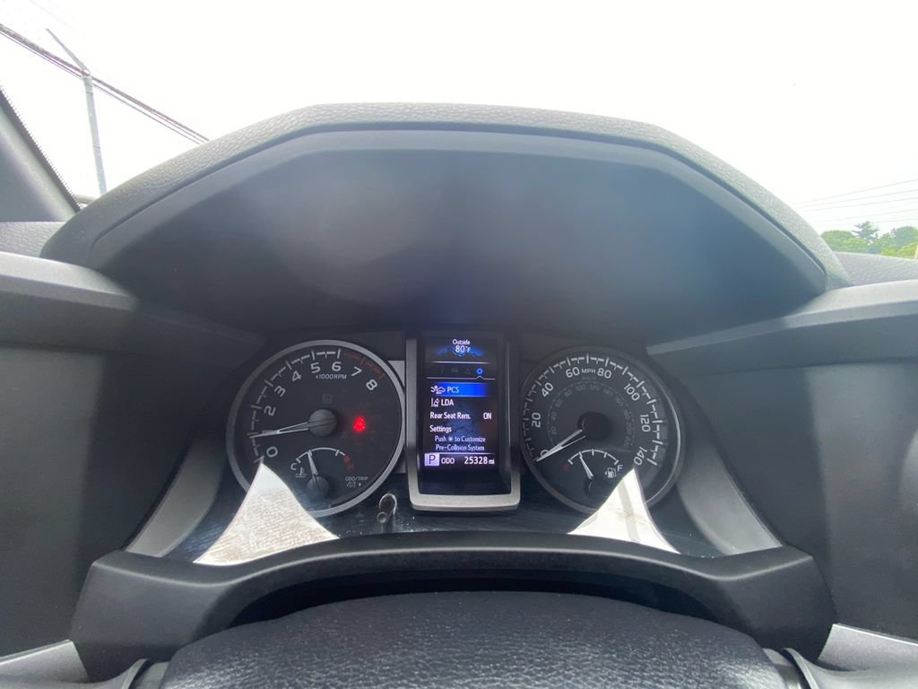 Used 2023 Toyota Tacoma TRD Off-Road w/ Technology Package AWD/4WD image 16