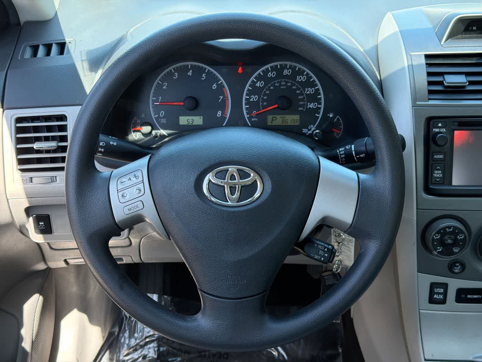 Used 2013 Toyota Corolla LE FWD image 23