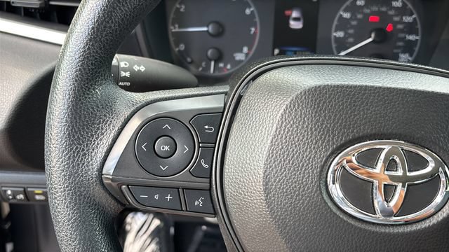 Used 2024 Toyota Corolla LE FWD image 22