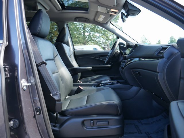Used 2022 Honda Pilot Touring image 16