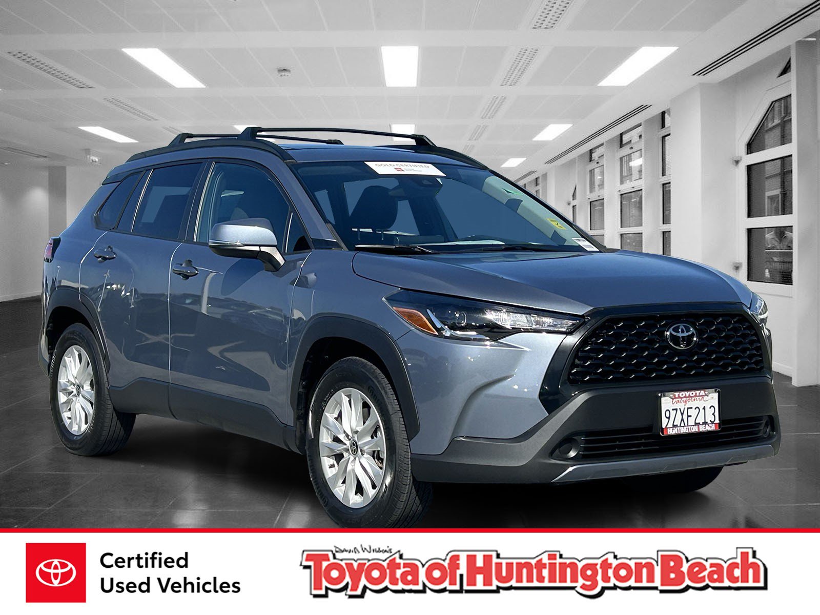 Certified 2022 Toyota Corolla Cross LE w/ Moonroof Package AWD/4WD image 1