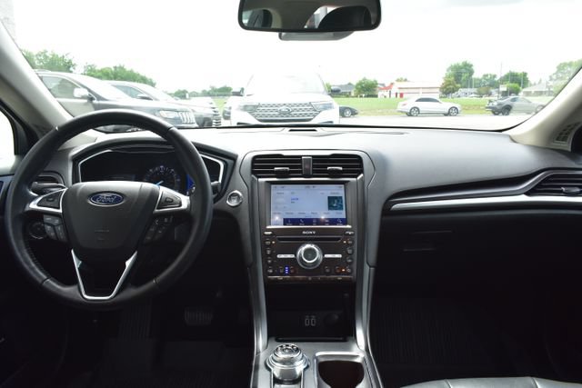 Used 2019 Ford Fusion Energi Titanium FWD image 39