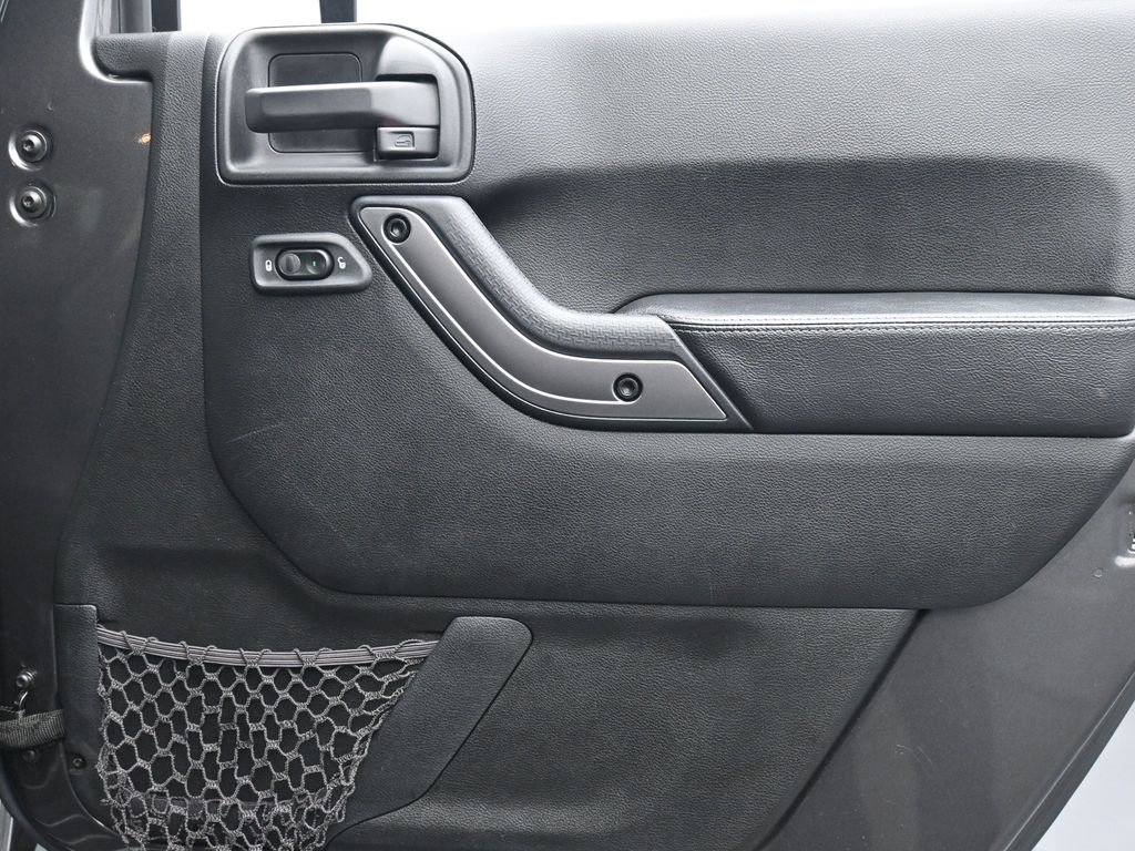 Used 2018 Jeep Wrangler Unlimited Sahara image 23