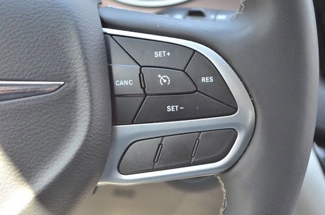 Used 2023 Chrysler Voyager LX image 21