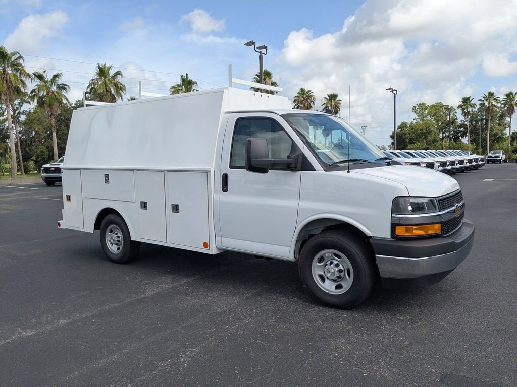 New 2025 Chevrolet Express 3500 w/ Power Convenience Package video 2