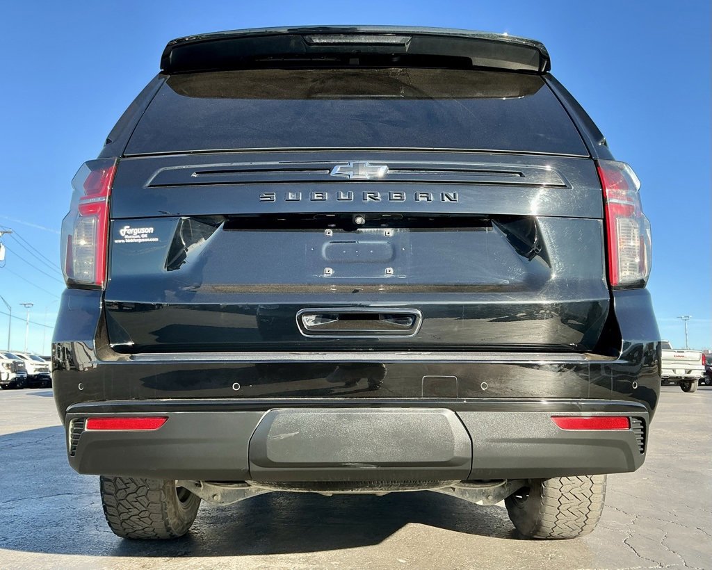 Used 2023 Chevrolet Suburban Z71 w/ Luxury Package image 17
