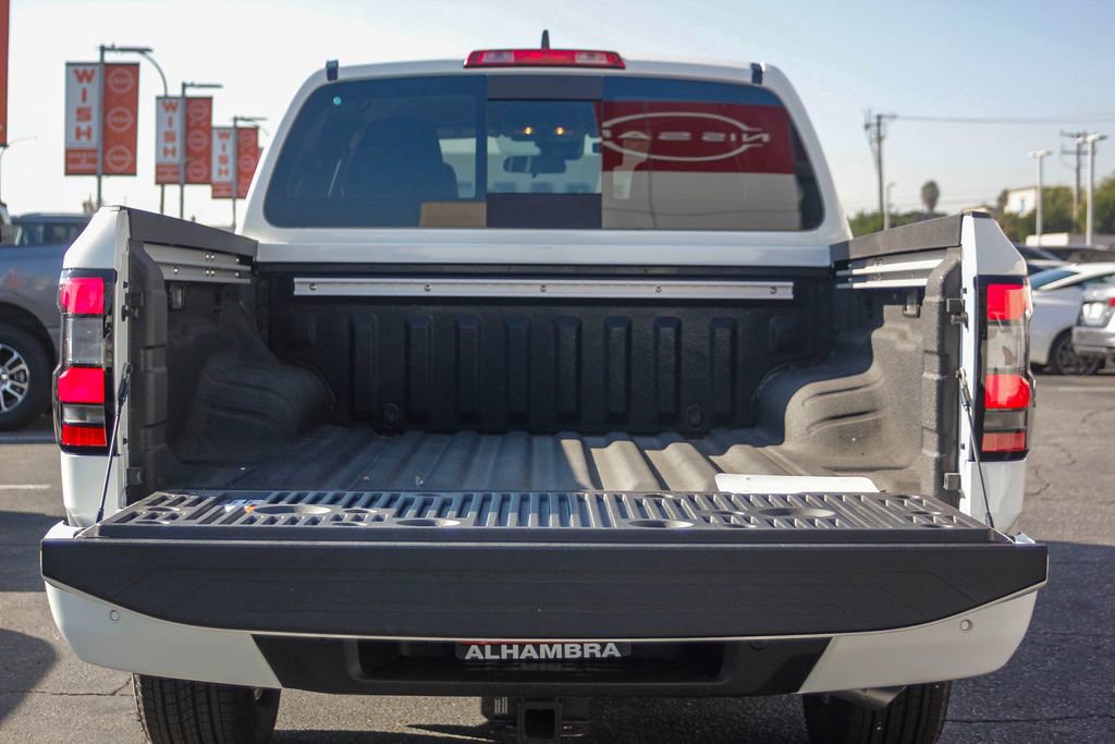 New 2024 Nissan Frontier SV w/ SV Convenience Package image 11