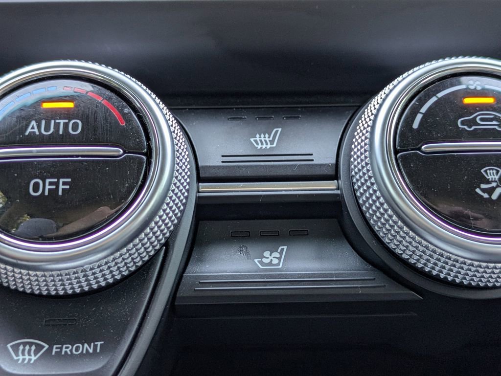 Used 2019 Genesis G70 2.0T Advanced w/ Elite Package image 24