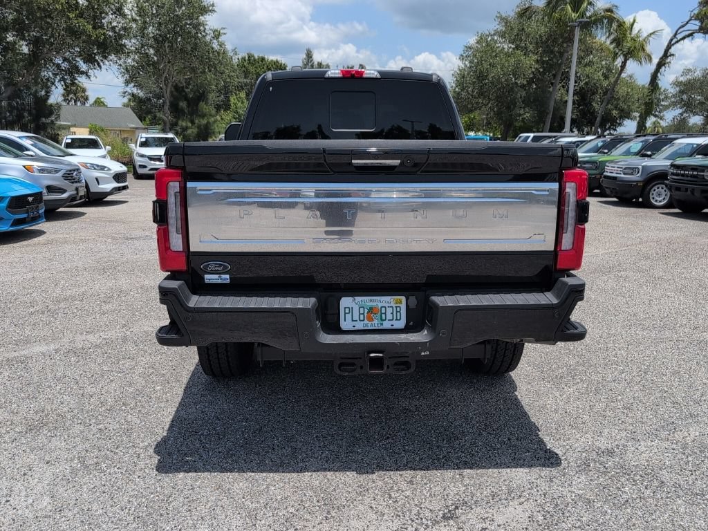 Used 2023 Ford F250 Platinum AWD/4WD image 4