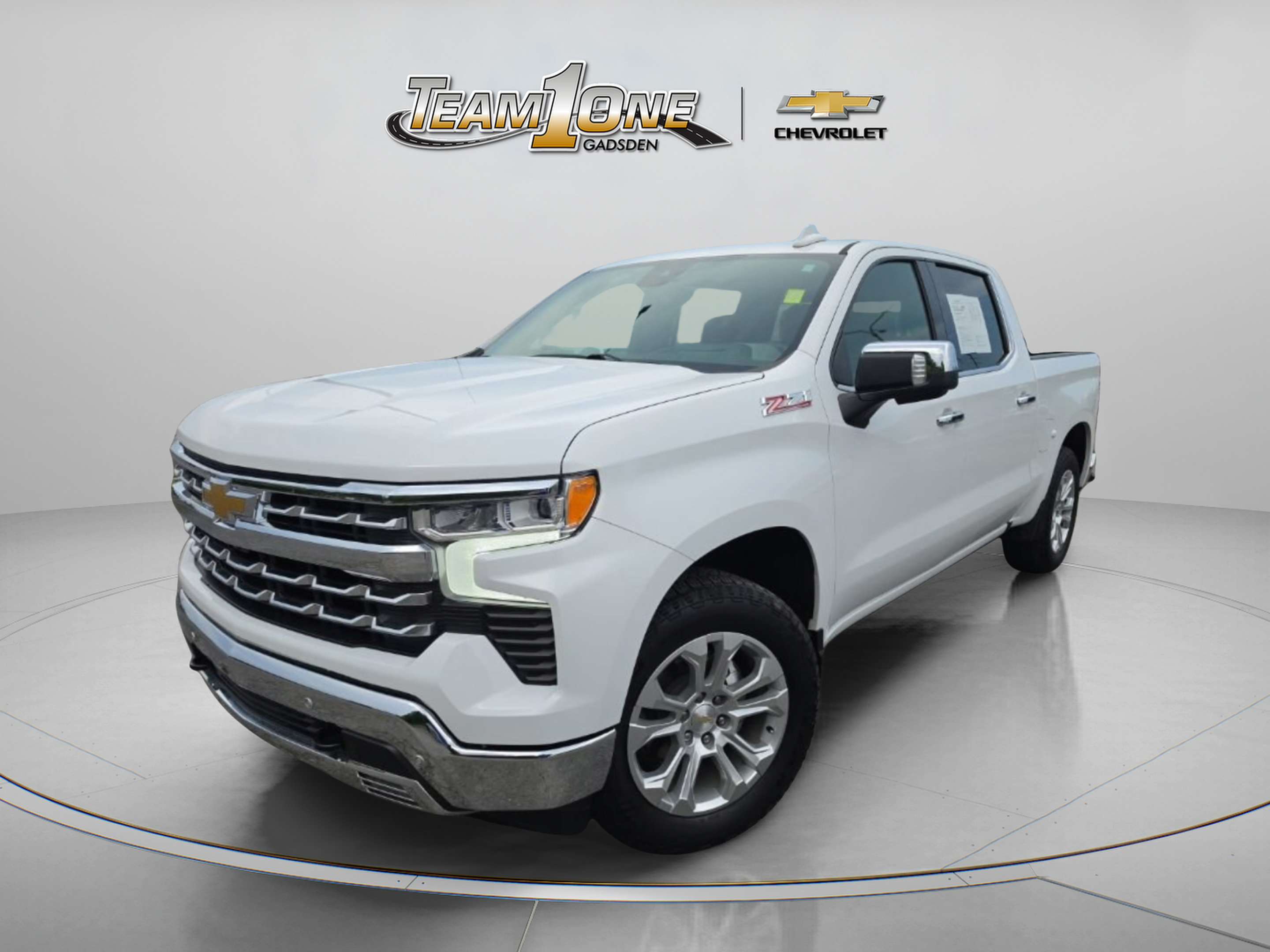 Used 2024 Chevrolet Silverado 1500 LTZ AWD/4WD image 4