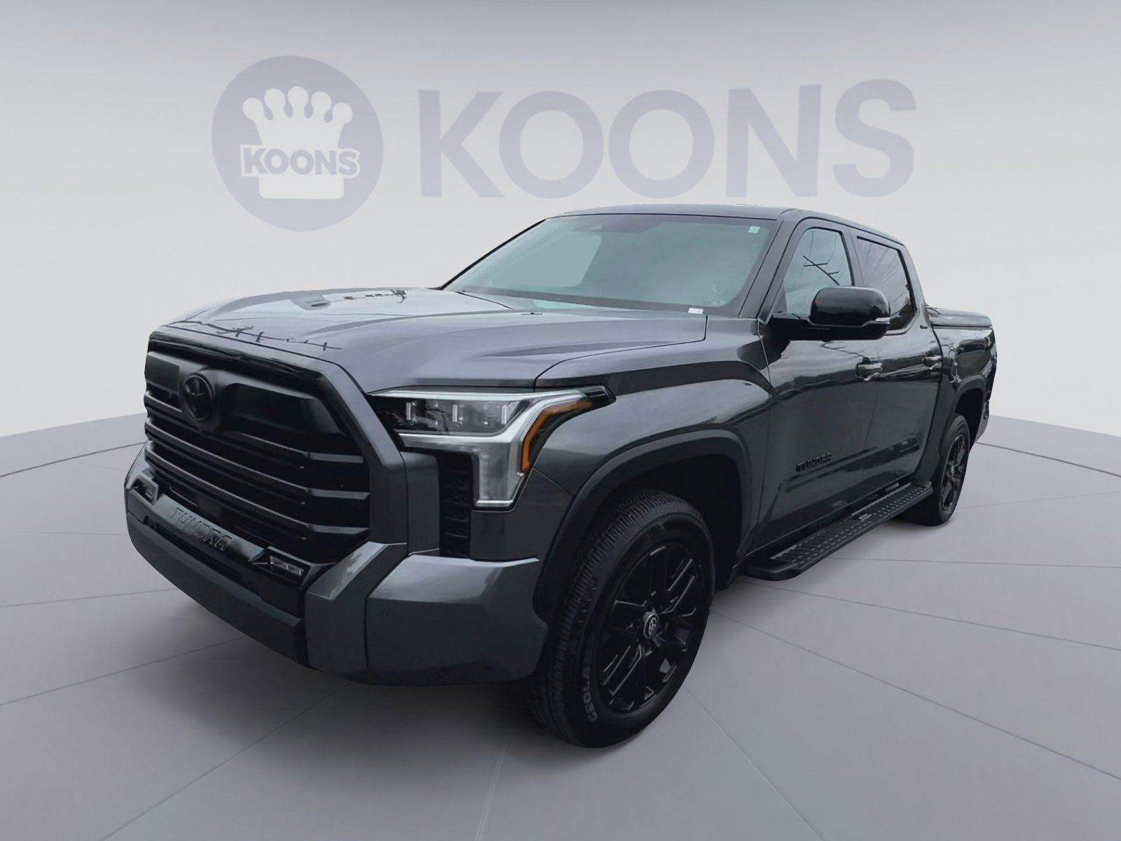 Used 2025 Toyota Tundra Limited AWD/4WD image 5