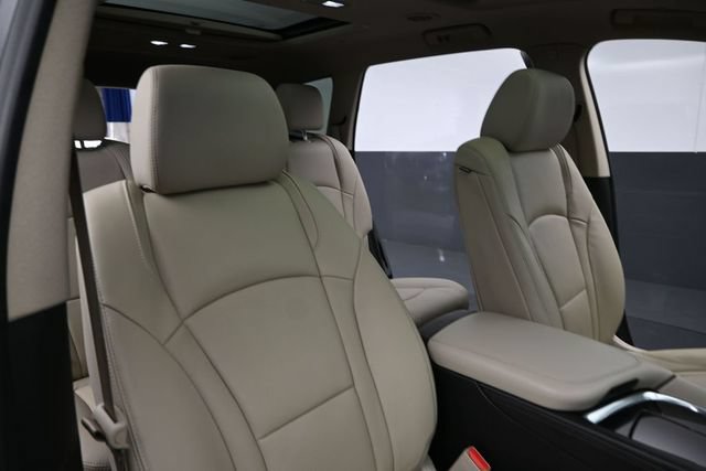 Used 2020 Buick Enclave Premium w/ Sun and Sites Package AWD/4WD image 32