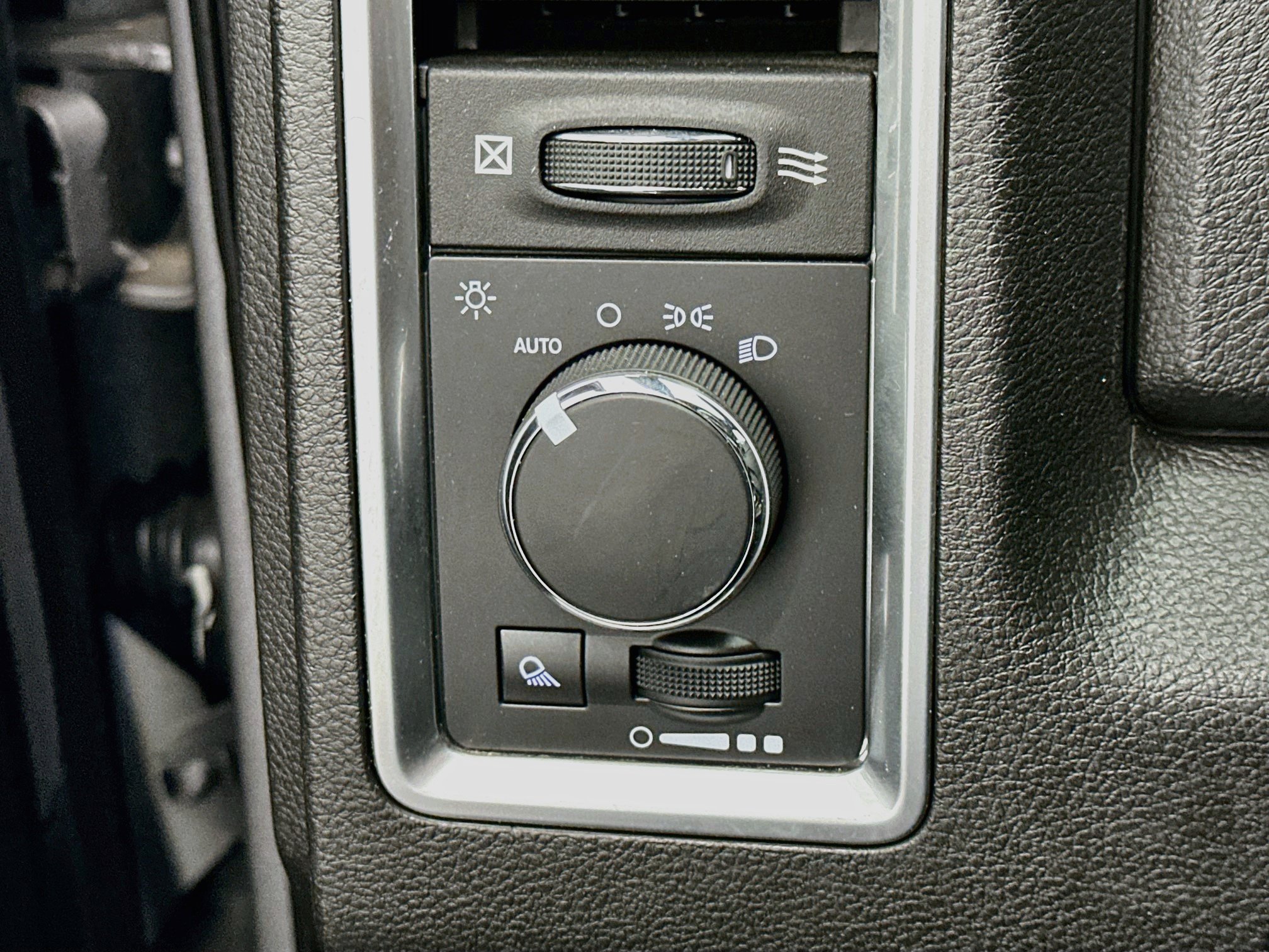 Used 2022 RAM 1500 Warlock w/ Trailer & Traction Group AWD/4WD image 17