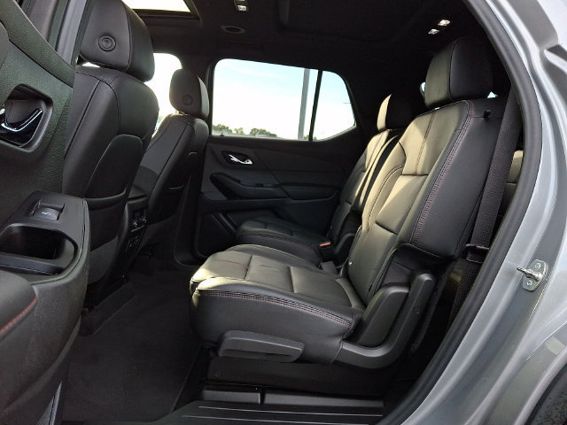 Used 2023 Chevrolet Traverse RS w/ LPO, Cargo Package AWD/4WD image 13