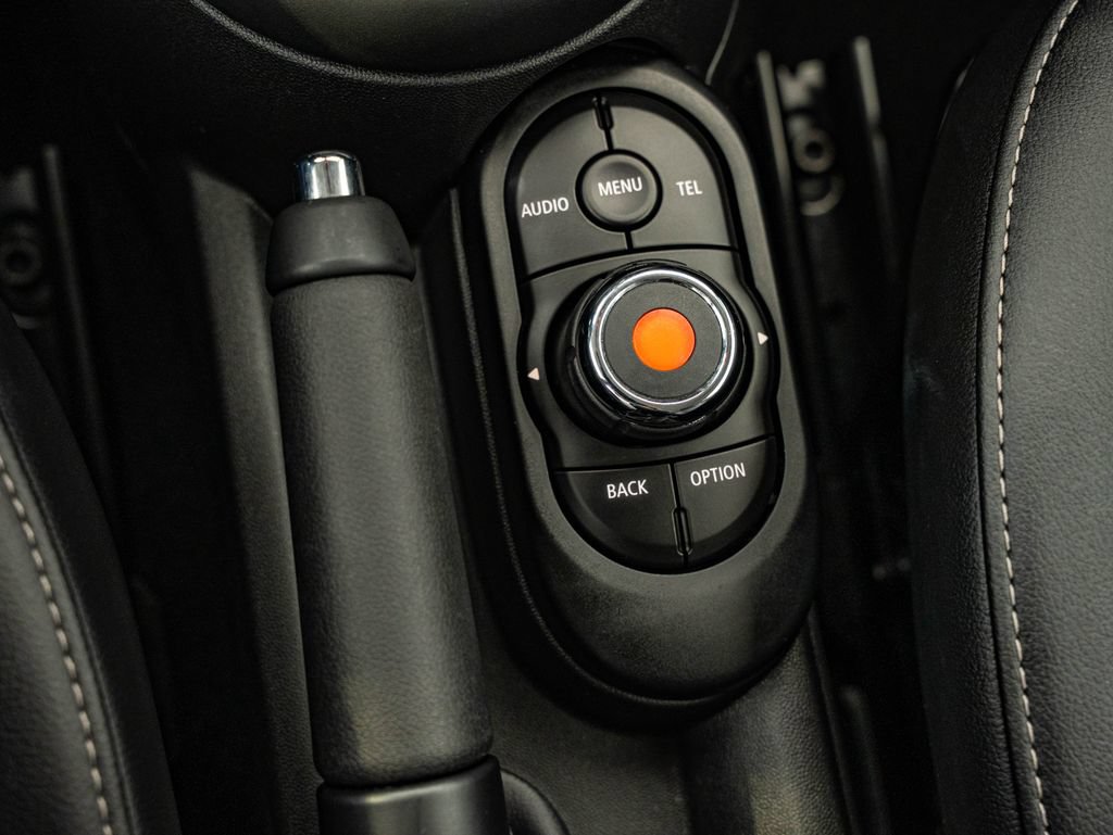 Used 2018 MINI Cooper 2-Door Hardtop FWD image 35