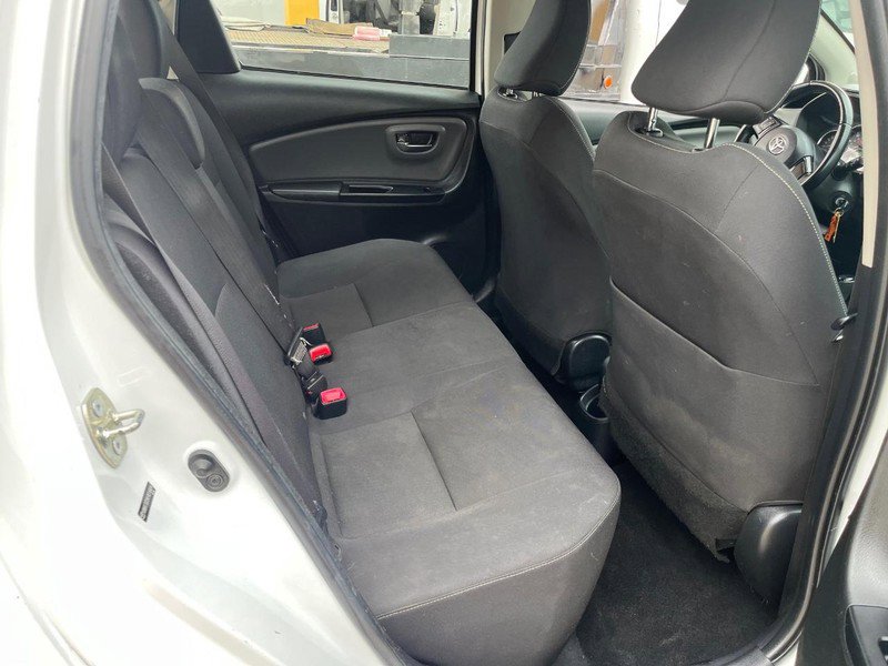 Used 2015 Toyota Yaris SE image 7