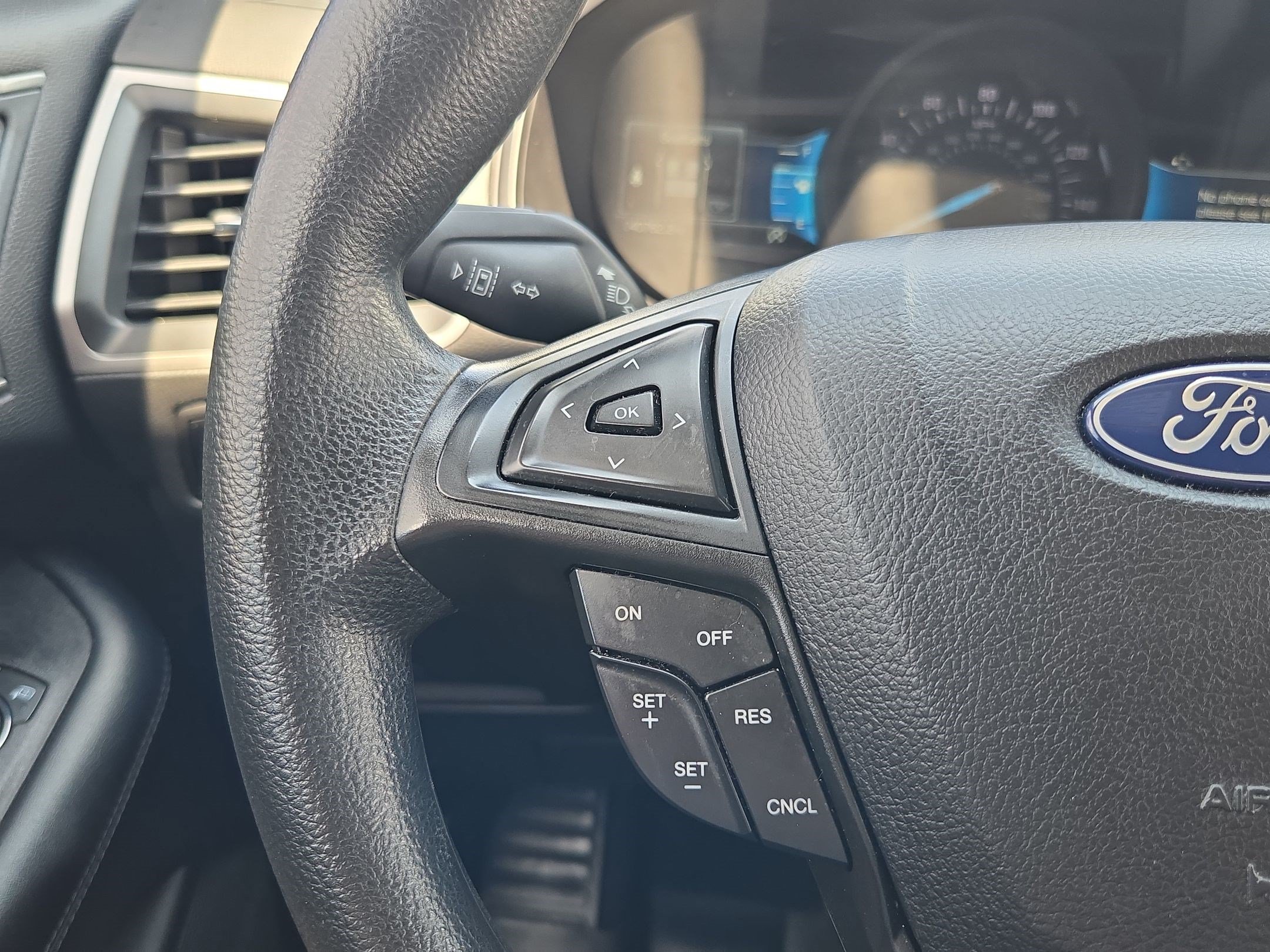 Certified 2024 Ford Edge SE w/ Black Appearance Package AWD/4WD image 19