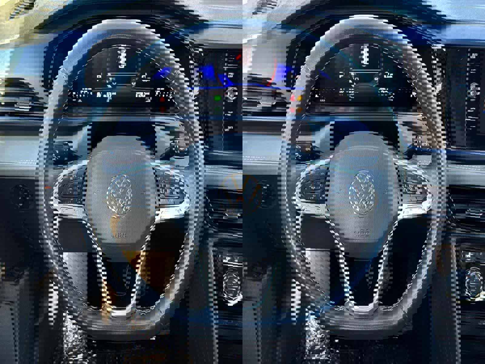 Used 2024 Volkswagen Taos SE image 21