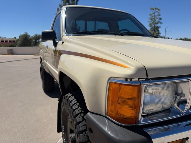 Used 1987 Toyota Pickup 4x4 Regular Cab image 32