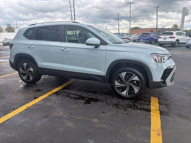 New 2026 Volkswagen Taos SE AWD/4WD image 8