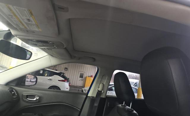 Used 2019 Jeep Compass Trailhawk w/ Cold Weather Group image 8